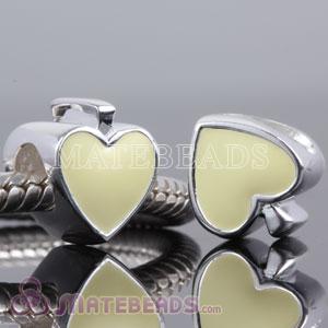 European heart enamel beads