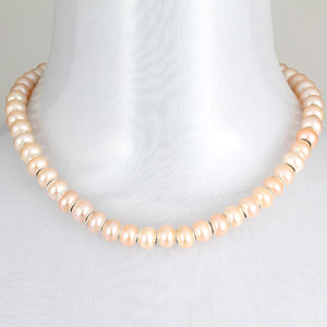 Pearl necklace for Mother's Day